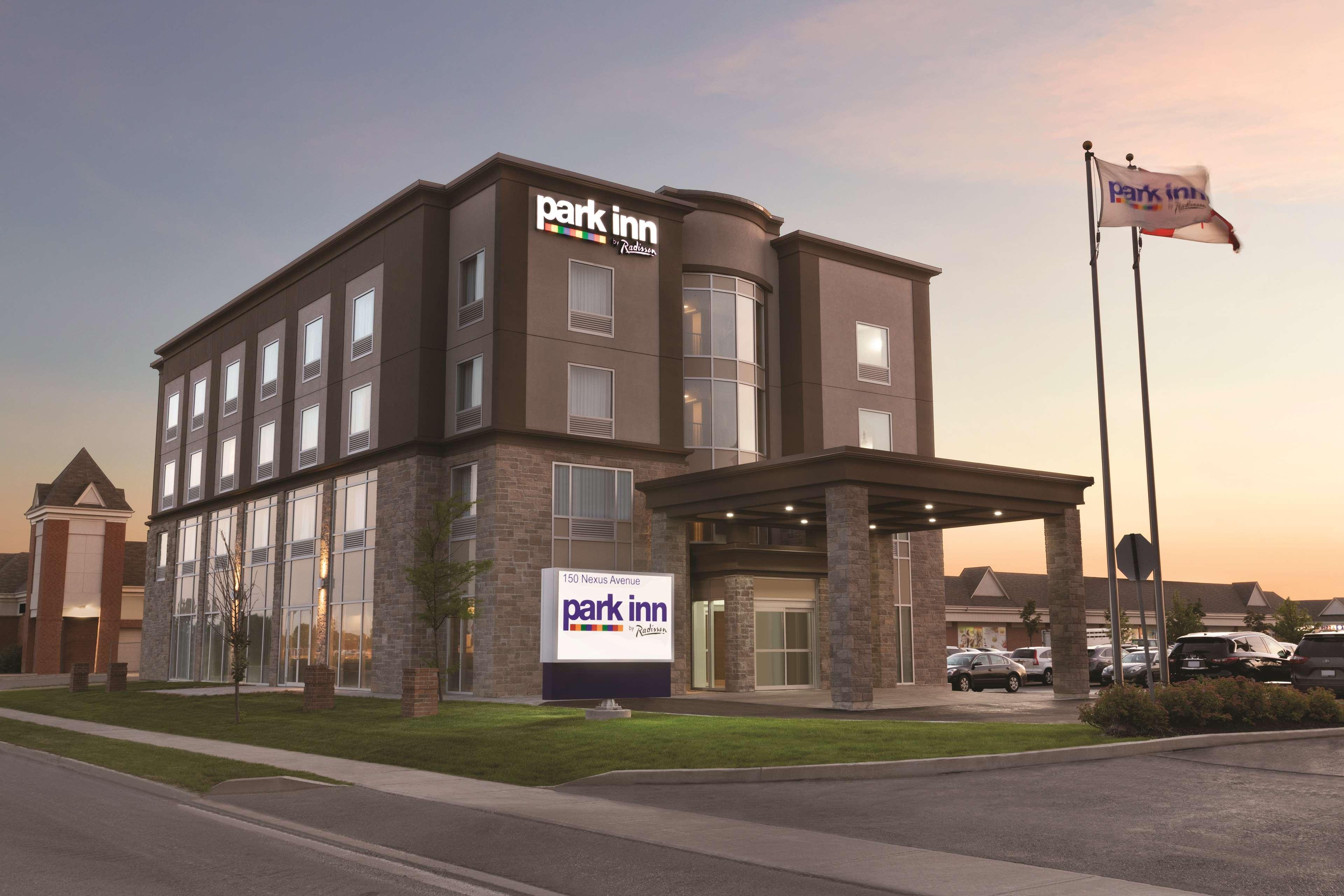 Park Inn By Radisson Brampton, On Buitenkant foto